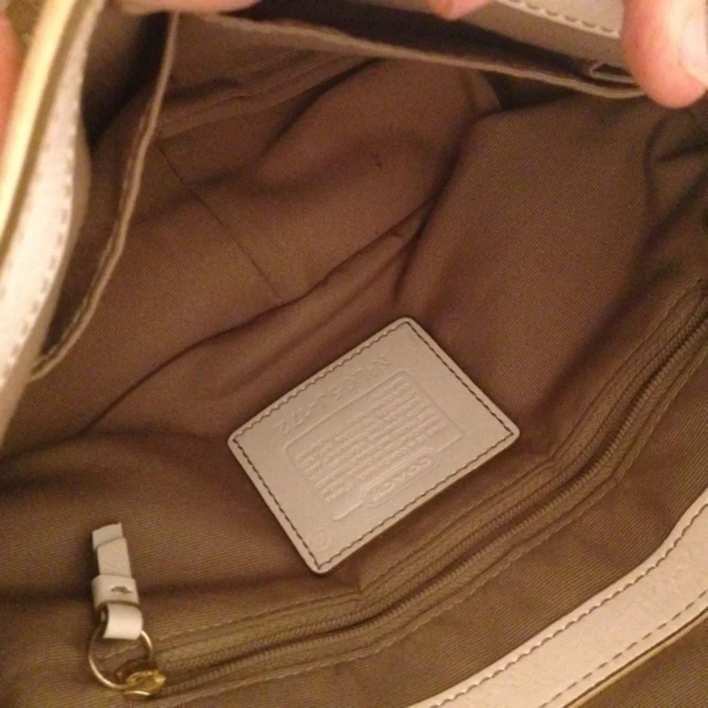 COACH vintage y2k scribble Hampton yellow front pocket bag